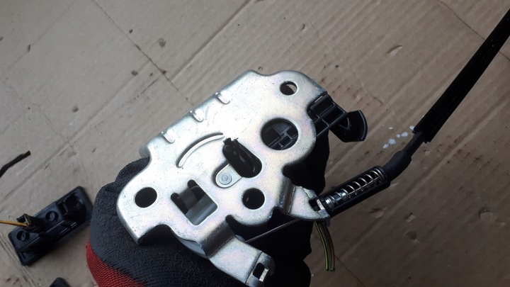 фото №5, S6 c7 4g a6 замок крышки багажника зад sedan usa