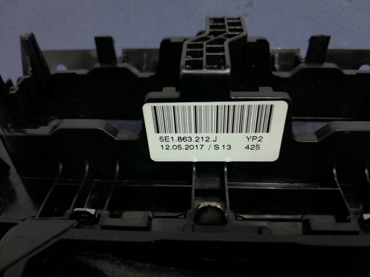 фото №9, Skoda octavia iii рестайлинг рамка кпп / коробка передач 5e1863212j