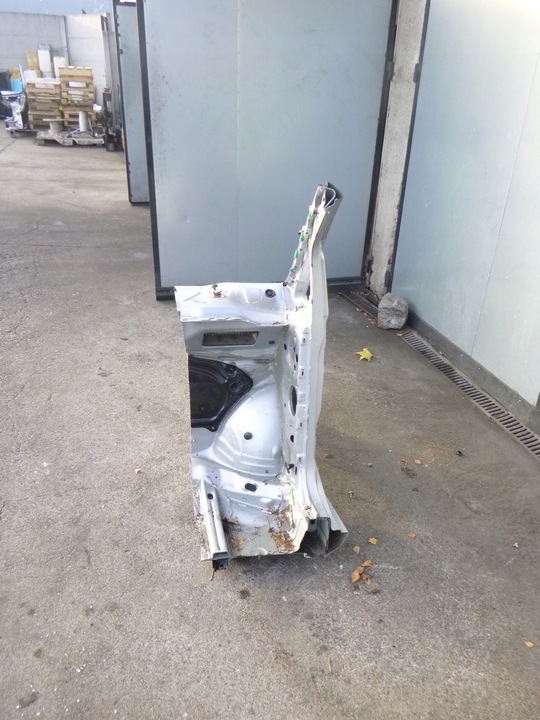 фото №7, Крыло четверть vw touran la7w 2.0 tdi 2006