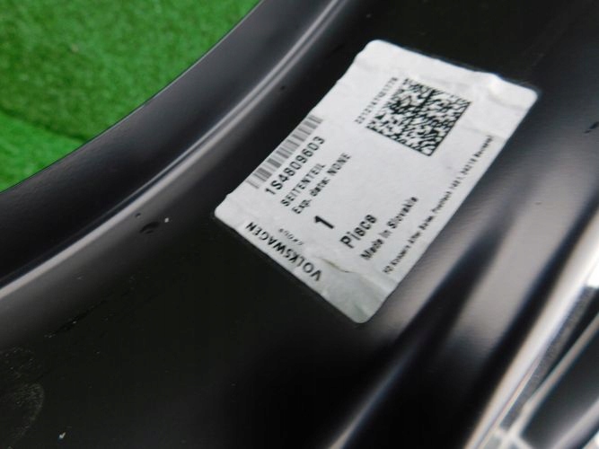 фото №3, Up mii citigo 12- поріг лівий обшивка стійка