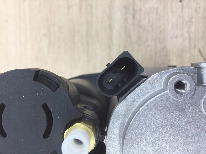 фото №8, Компрессор подвешивание lr037070 lr045734 do land rover discovery v l462