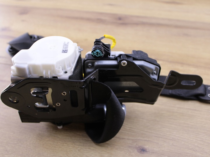 фото №4, Mercedes w213 e-klasa pas безпеки доводчик асистент оригінальний праві