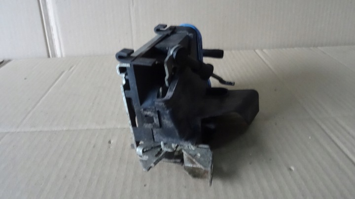 фото №4, Audi 100 c4 замок дверь правые зад 4a0839016b