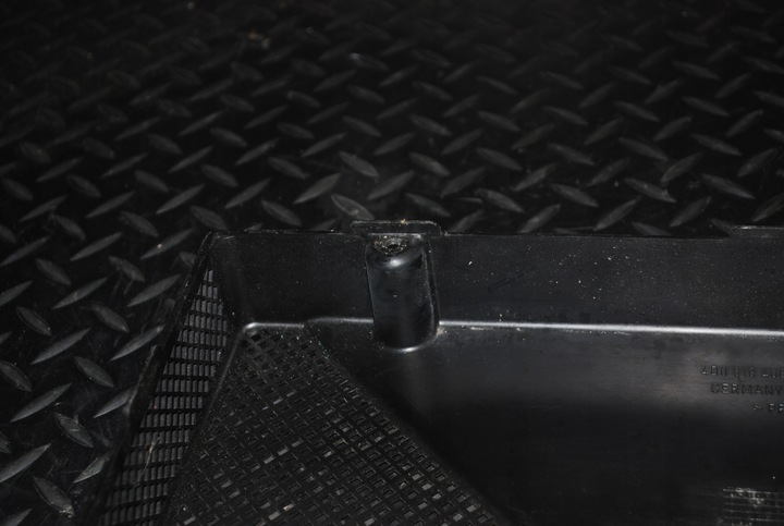 фото №6, Захист вентилятор повітропровід audi a8 d2 4d0819408