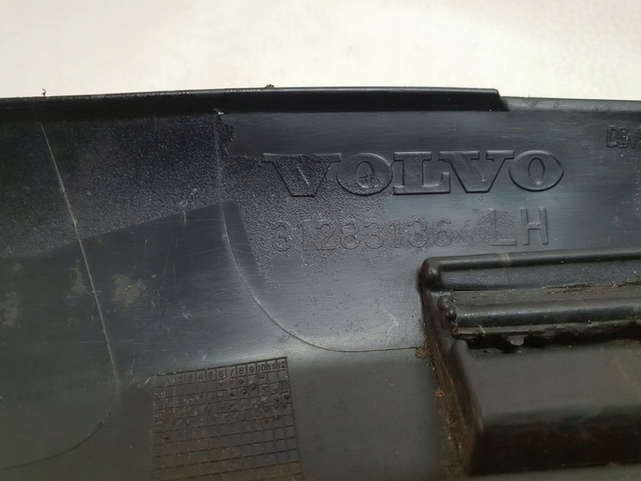 фото №13, Volvo c30 планка na крыло левый зад 31283136
