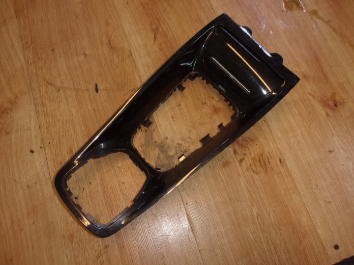 фото №1, Citroen c5 iii x7 рамка туннеля среднего dekor