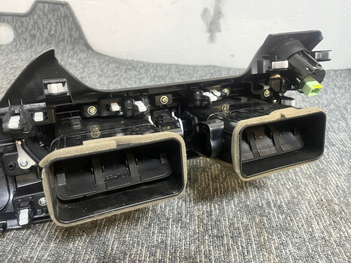 фото №10, Mazda 6 iii рестайлінг універсал 2.0 b захист планка dekor консолі панелі оригінал eur