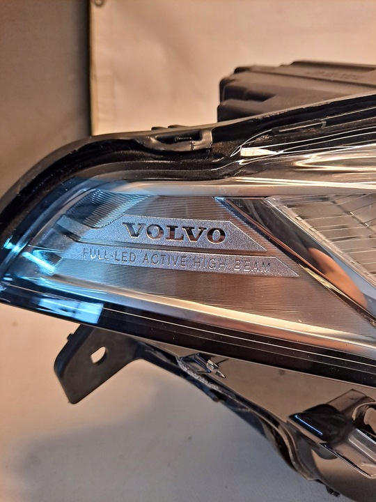 фото №13, Лампа права перед повний led volvo xc90 ii
