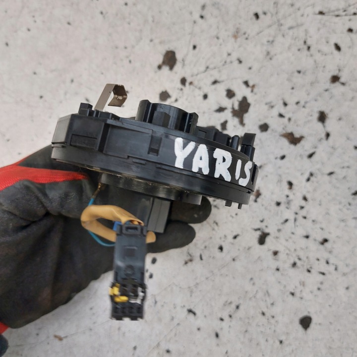 фото №5, Toyota yaris i 1 шлейф подушка  змотувач 4rf0199m