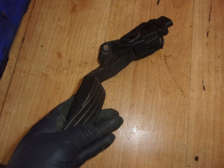 фото №1, Suzuki splash педаль газу потенціометр