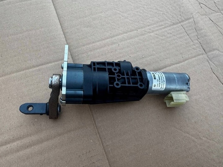 фото №1, Моторчик крышки багажника левый зад audi a6 c7 avant универсал 4g9827851e