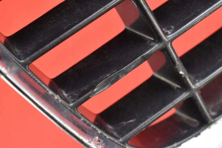 фото №15, Решётка решётка радиатора чёрная 9190740 volvo s60 1 i 00-04