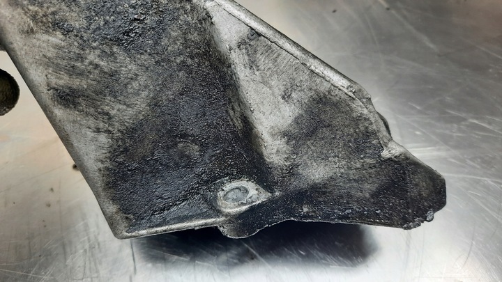 фото №6, Лапи двигуна 8d0199307l vw passat b5 99r 1.9tdi 110km