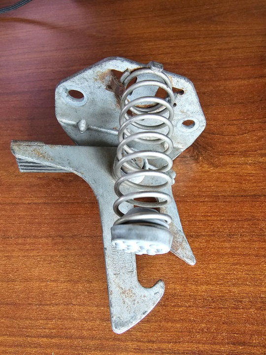 фото №4, Volvo s60 v70 xc70 - замок засов капота