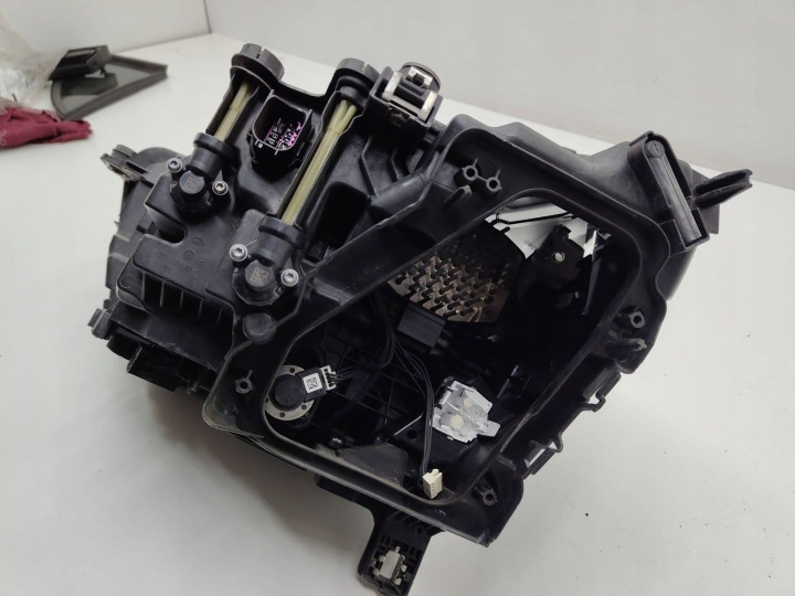 фото №13, Audi q3 ii 83a фара права перед повний led 83a941034