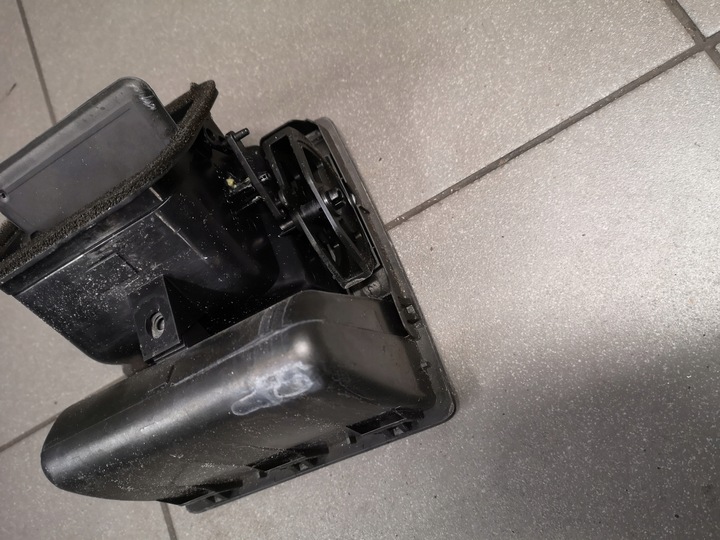 фото №7, Решётка воздуховод vw t5 eu правая 7h1819204c