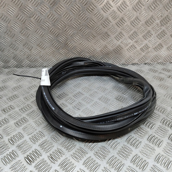 фото №6, Audi e-tron 2019 ліва сторона гумова прокладка двері задніх