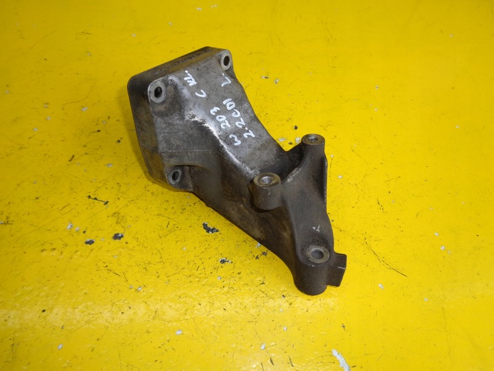 фото №1, Mercedes w203 c 2.2 cdi лапи двигуна