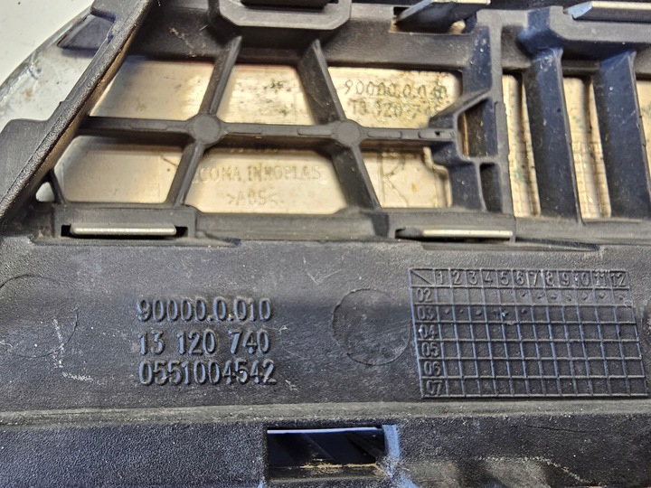 фото №10, Решітка бампера ліва права перед opel vectra c signum gts