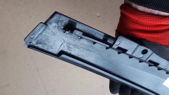 фото №4, A6 c7 4g накладка захист двері лівий перед стійка