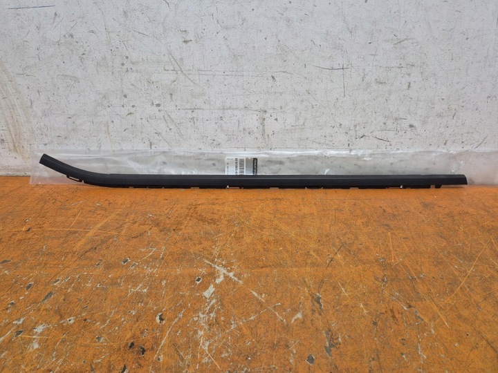 фото №1, Renault captur ii 19- планка накладка дверь зад правая 828206542r