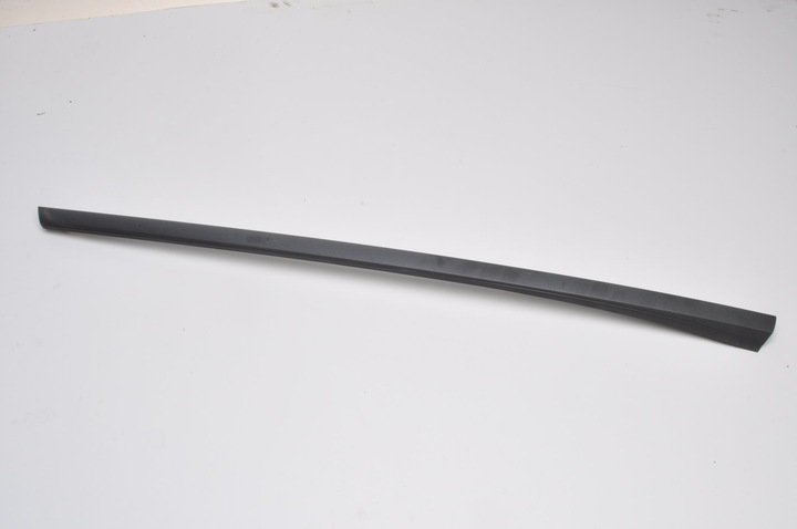 фото №1, Volvo xc70 ii планка скла прилегла до скла передня ліва 30753552