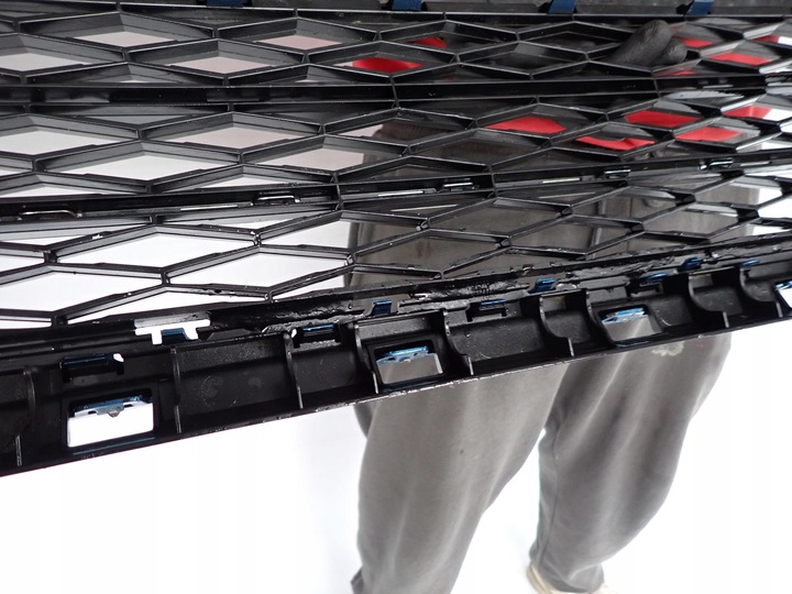 фото №12, Vw touran 5ta r-line 15- бампер перед переднє решітка 5ta807221m spr 4xpdc