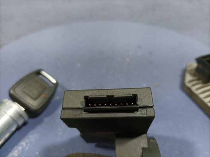 фото №9, Opel zafira a рестайлінг 1.8b 125 km z18xe блок керування набір стартовий 55351752