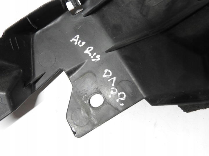 фото №8, Toyota auris i 5d 06-09 защита крыльев правое перед 53825-02020 53825-02030