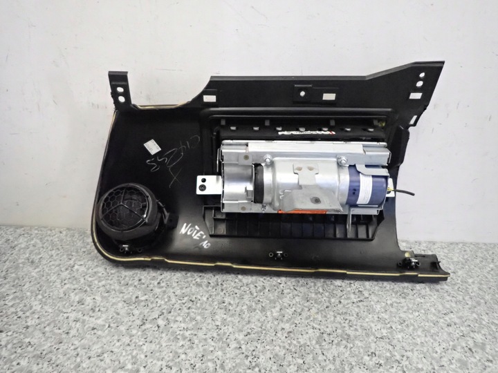 фото №8, Nissan note e11 10-12 подушки воздушные srs подушка безопасности