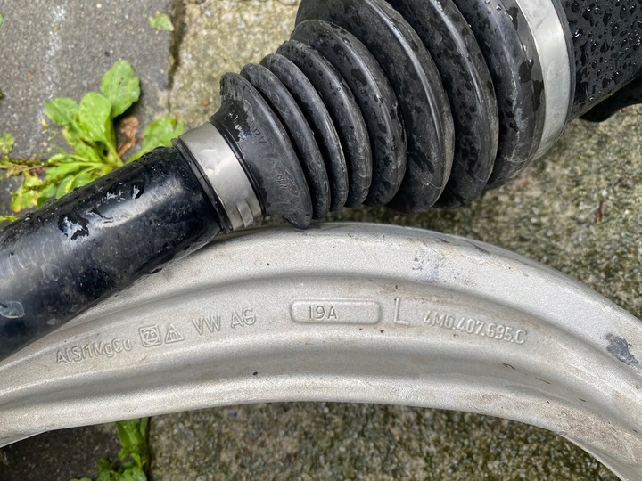 фото №6, Амортизатор поворотный кулак ступица audi q8 правые lub левый