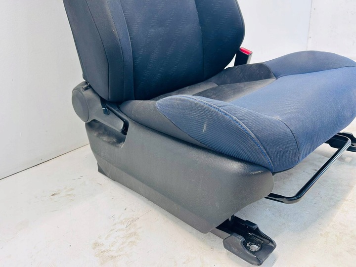 фото №5, Chr c-hr i сидіння переднє пасажира матеріал синій