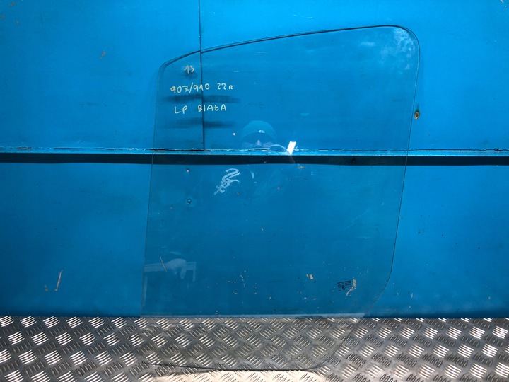 фото №1, Mercedes w907 w910 стекло левый перед левая передняя 2022 r