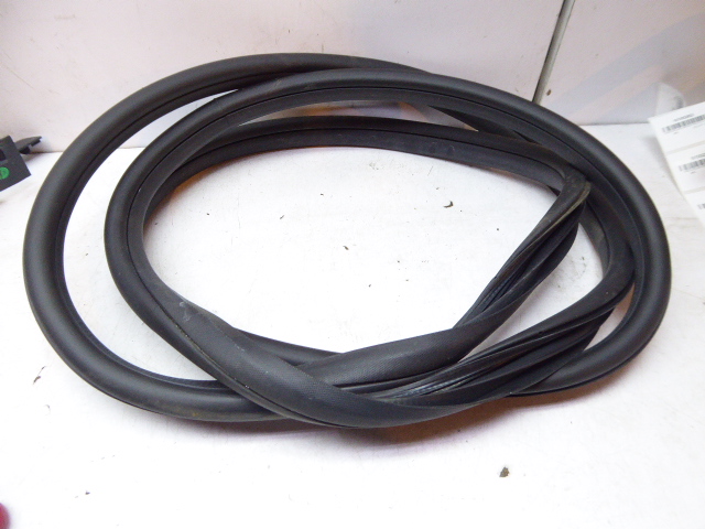 фото №2, Mg zs рестайлинг 2023- прокладка кузовная дверь перед левая 5d