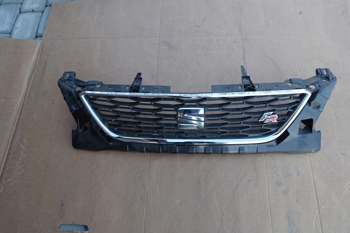 фото №1, Seat leon iii fr 12-16 решётка радиатора решётка логотип хром