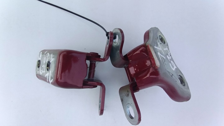 фото №1, Петлі двері зад лівий toyota avensis t27 t29