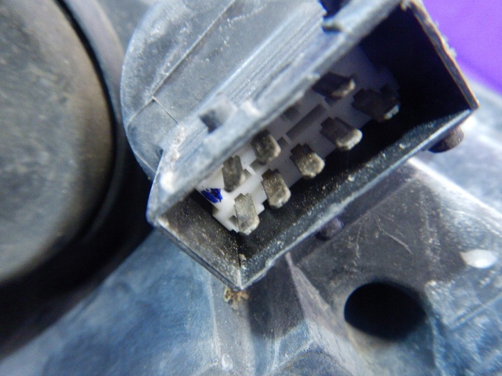 фото №8, Peugeot 307 рестайлинг fl 05-08 лампа перед правая фара правые 9681832280