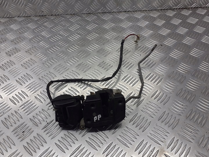 фото №1, Замок дверь центральный правые перед mazda premacy