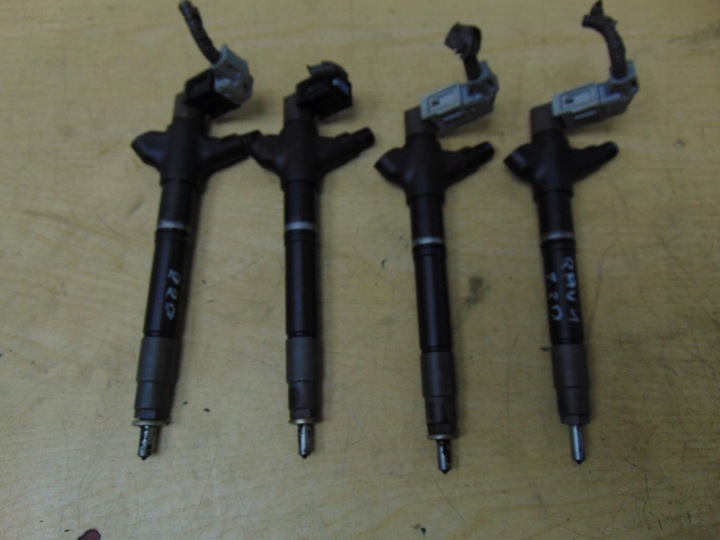 фото №1, Инжектор toyota rav4 iv 2.2 23670-26061