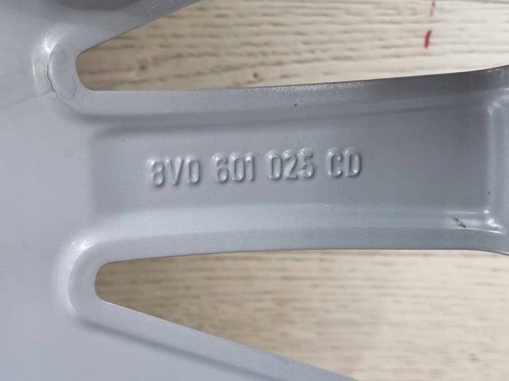 фото №15, Диск audi a3 s3 8v e7.5jx18h2 et51 5x112 8v0601025cd