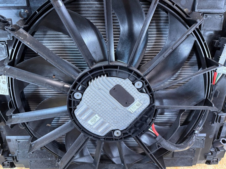 фото №12, Комплект радіатор радіатор вентилятор bmw 5 g30 g31 3.0 гібрид lci рестайлінг