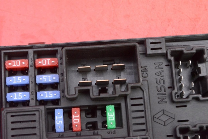 фото №12, Коробка предохранителей bsi 284b7-4ba0a nissan qashqai ii j11 1.2 dig-t 13-