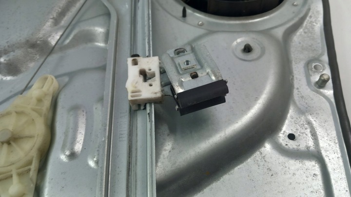 фото №6, Hyundai i30 i механизм подъёма стёкла перед левый 5d