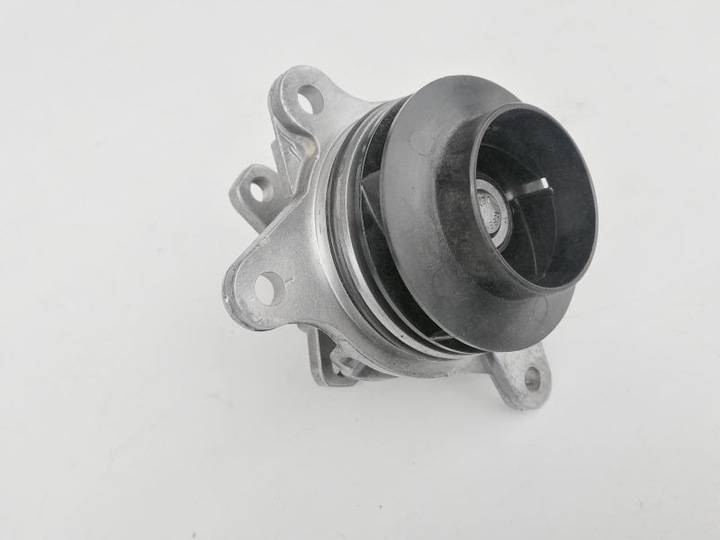 фото №3, Renault trafic x-trail 1,6dci насос води