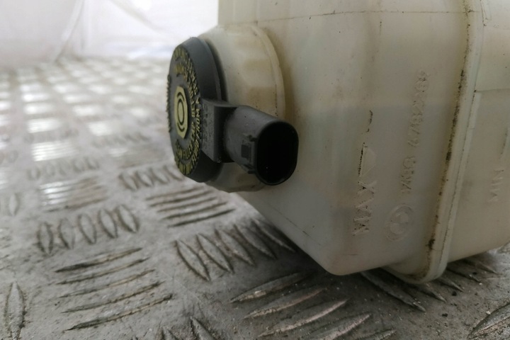 фото №7, Бачок тормозной bmw 7 f01, f02 6782289 3.0l дизель 180kw 2011