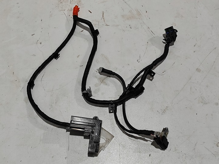 фото №1, Tucson 4 iv клемма установка плюсовая минусовая комплект 37180-cz000 гибрид