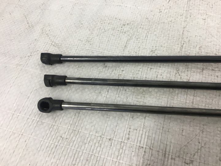 фото №11, Audi a3 8l амортизатор кришки багажника 8d9827552