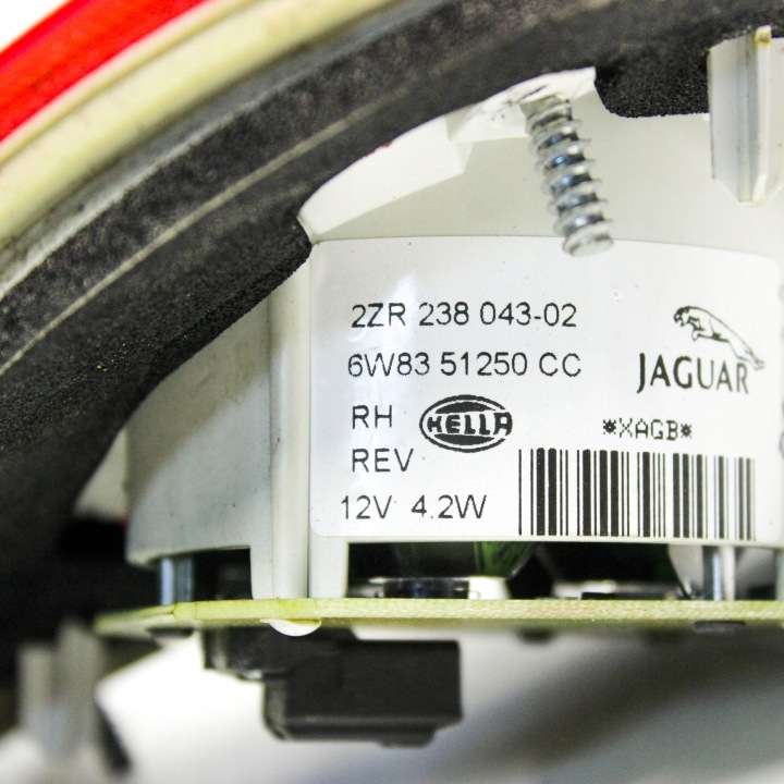 фото №6, Jaguar xk - xkr 2007 правая сторона лампы задней крышки багажника 6w8351250cc