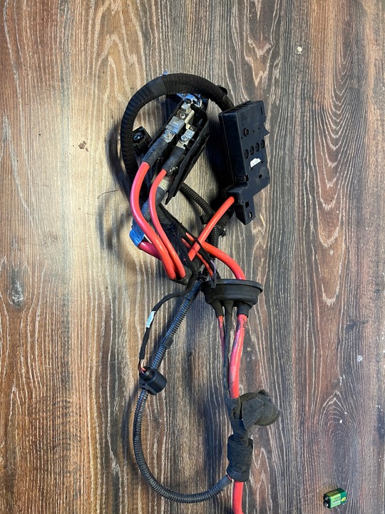 фото №1, Audi q7 4m0915459 шланг акумулятора