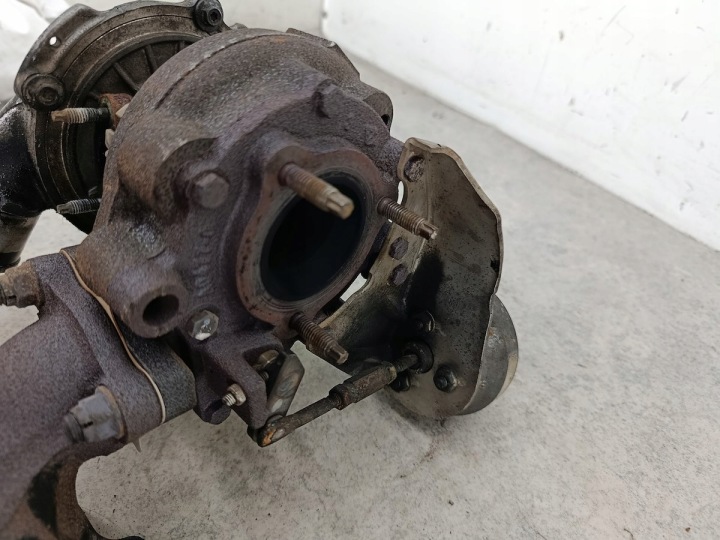 фото №7, Турбина з коллектор toyota auris i 17201-0r040 2.0 d-4d